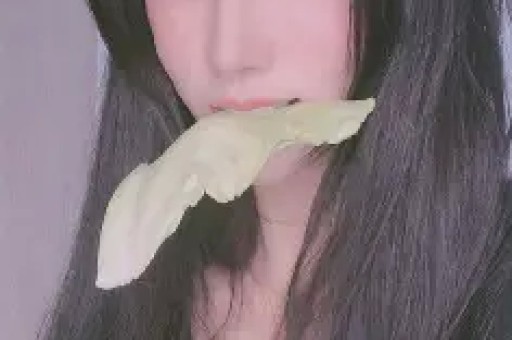 条条大路通罗马！不当明星的文章在上海开饭店女儿也为他宣传